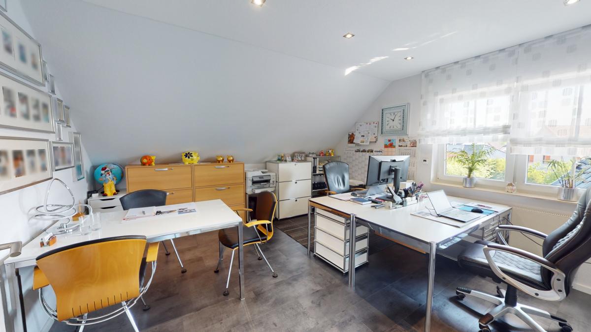 Büro/Kinderzimmer